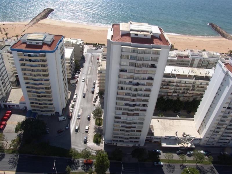 Torres Mira Praia By Garvetur Quarteira Buitenkant foto